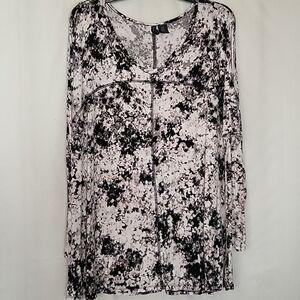 Size 1X Super  Soft Knits Tye Dye Black White Top Shirt Blouse